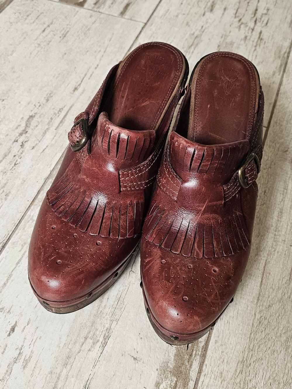 Frye Ellie Kiltie Brogue Fringe Leather Mule Clogs in Oxblood Burgundy 10B